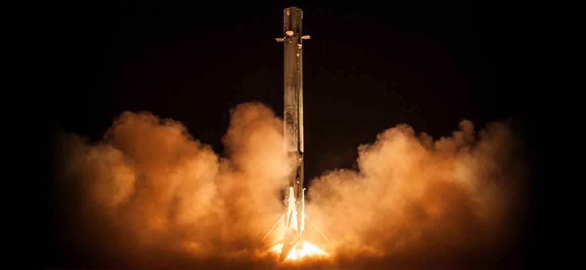 Falcon 9 on the pad at Vandenberg Space Force Base
